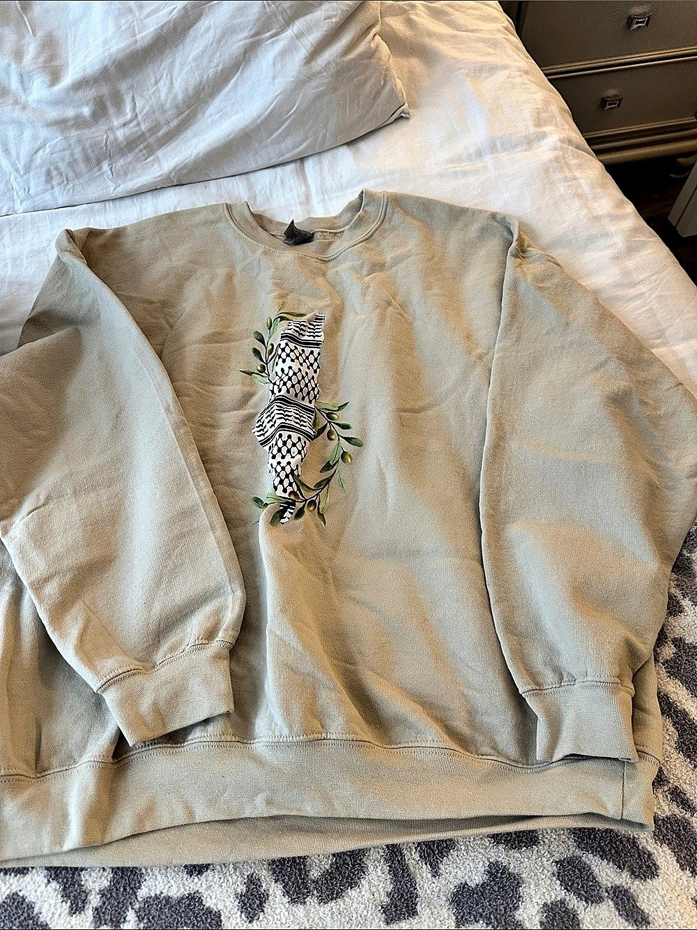 Graphic Sweatshirt in nude Size XL